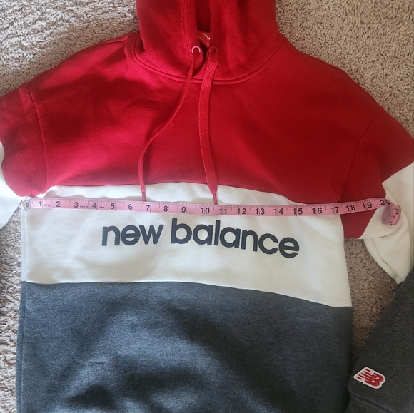 New Balance Women's Hoodie Sweatshirt With Hood Size XSmall - Picture 5 of 5
